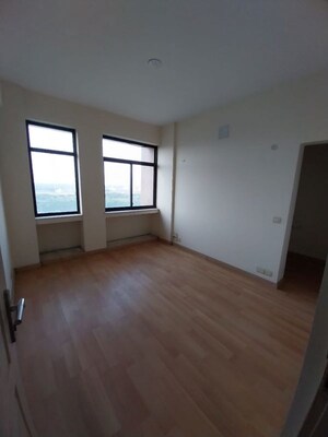 Room in 5 BHK Apartment at Migsun Vilaasa, Eta Ii Greater Noida – for Sale