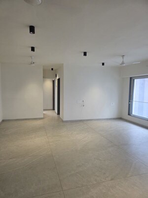 Room in 3 BHK Apartment at Mesacon Greens, Andheri West – for Rent