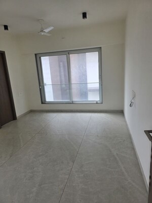 Room in 3 BHK Apartment at Mesacon Greens, Andheri West – for Rent