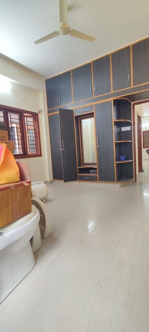 Furnished Amenities in 2 BHK Apartment at Vijaya Bank Layout – for Sale