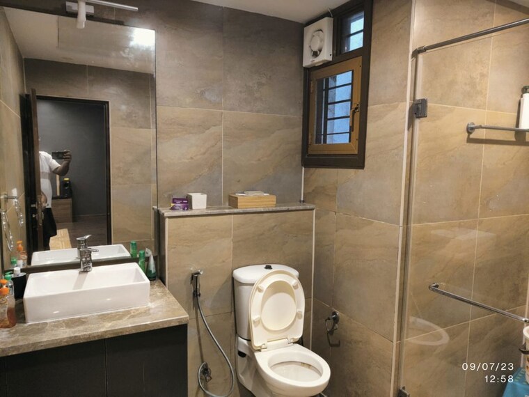 Bathroom, prestige-tech-park 4 Bedroom 4156 Sq.Ft. Villa In Marathahalli Bangalore 10712518
