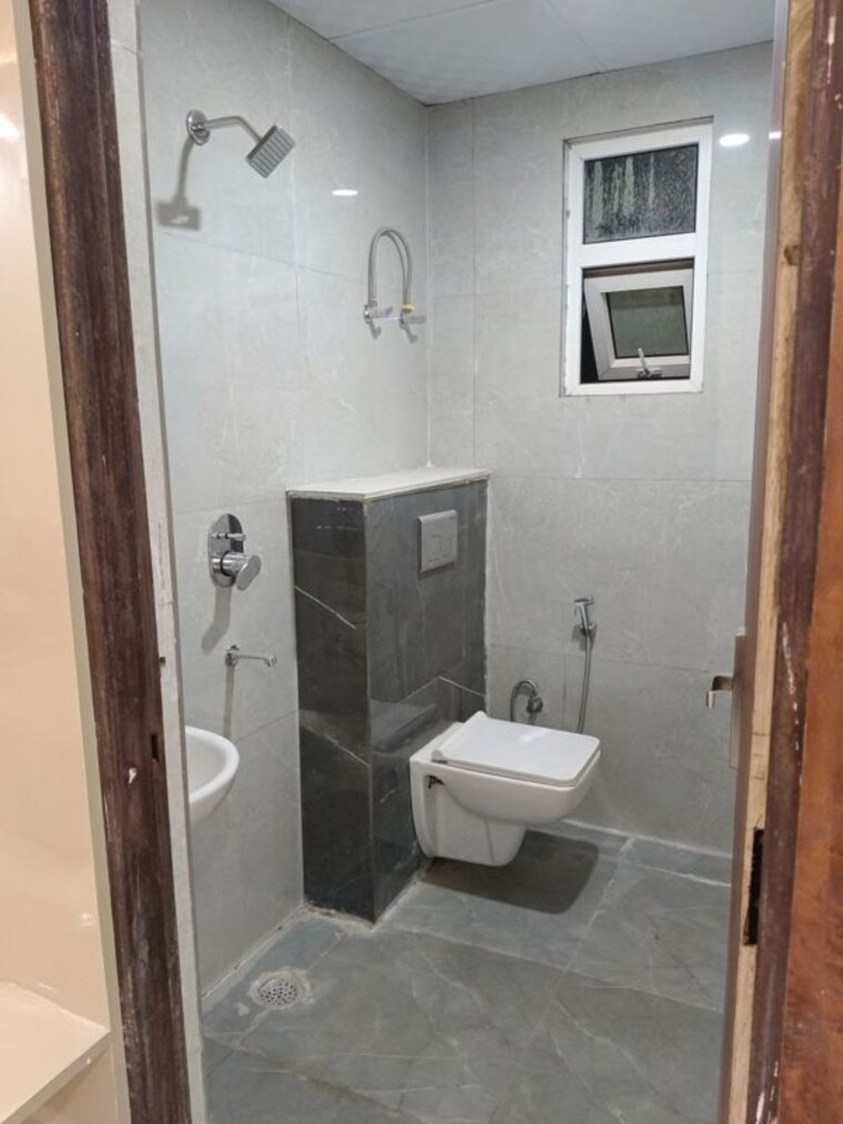 Bathroom, ace-city 3 Bedroom 1600 Sq.Ft. Builder Floor In Sector 1 Greater Noida Greater Noida 10707154