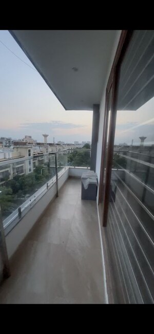 Balcony in 3 BHK Builder Floor at BPTP Parkland Pride Phase 2, Sector 77 – for Rent