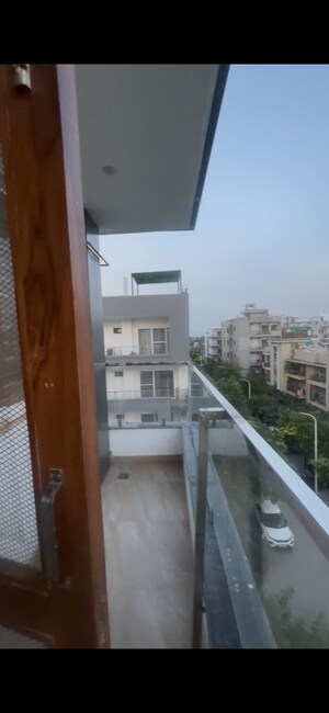 Balcony in 3 BHK Builder Floor at BPTP Parkland Pride Phase 2, Sector 77 – for Rent