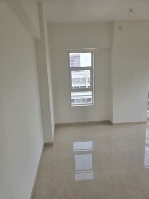 Room in 3 BHK Apartment at Mesacon Crown, Andheri West – for Rent