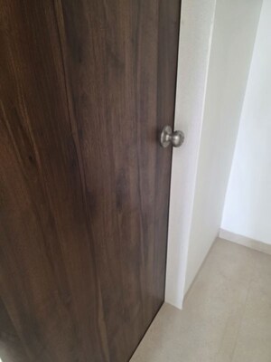 Room in 3 BHK Apartment at Mesacon Crown, Andheri West – for Rent