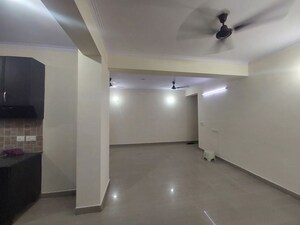Room in 2.5 BHK Apartment at Saviour Park, Mohan Nagar – for Sale