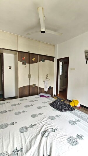 Bedroom in 3 BHK Apartment at Dheeraj Valley, Goregaon East – for Rent