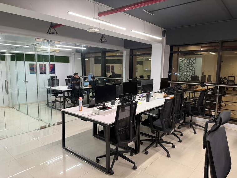 Gym, science city Commercial Office Space 2250 Sq.Ft. In Science City Ahmedabad 10712555