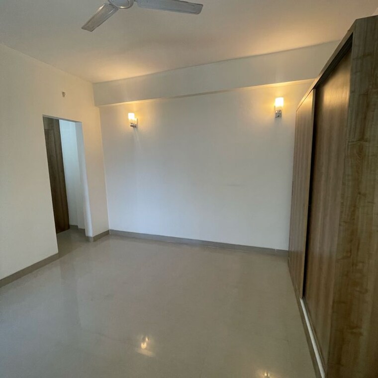 Room, emaar-the-palm-drive-palm-studios 2 Bedroom 1288 Sq.Ft. Apartment In Sector 66 Gurgaon 10712636