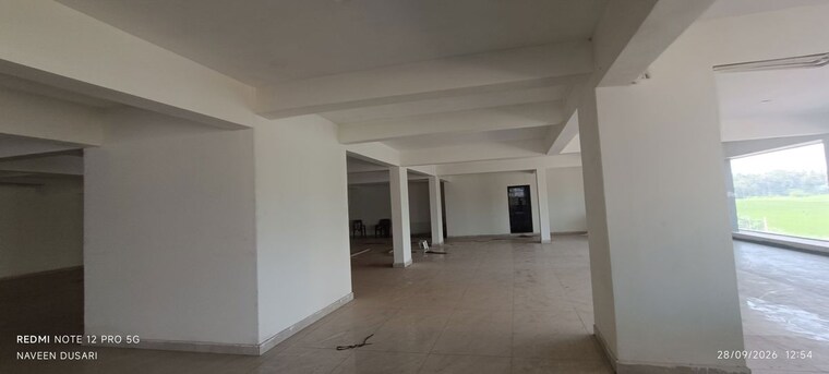 Room, kanuru Commercial Showroom 7000 Sq.Ft. In Kanuru Vijayawada 10712644