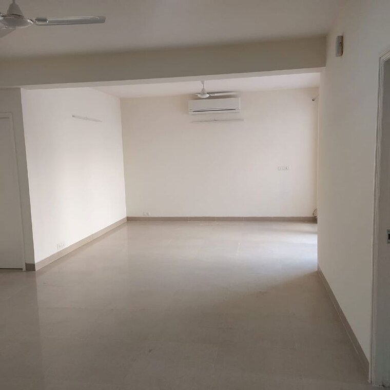 Room, emaar-emerald-floors-premier 3 Bedroom 1600 Sq.Ft. Apartment In Sector 65 Gurgaon 10712662