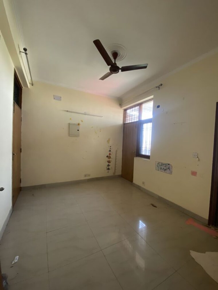 Room, palmwood-estate 3 Bedroom 1500 Sq.Ft. Apartment In Sector 21d Faridabad 10712625