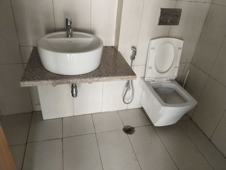 Bathroom, ss-linden 4 Bedroom 2741 Sq.Ft. Apartment In Sector 84 Gurgaon 10712652