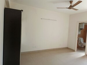 Room in 2.5 BHK Apartment at Emaar Emerald Estate, Sector 65 – for Sale