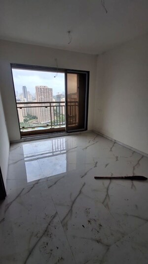 Room in 1 BHK Apartment at Trimity Ashwa, Kasarvadavali – for Rent