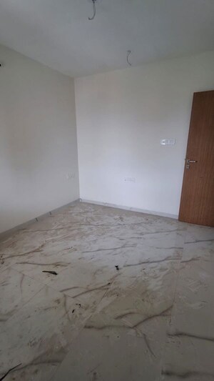 Room in 1 BHK Apartment at Trimity Ashwa, Kasarvadavali – for Rent