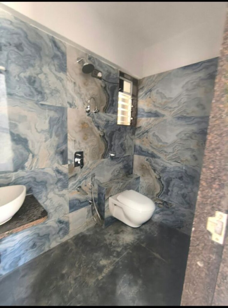 Bathroom, crystal-hitendra-dhamm-shabha-chs 2 Bedroom 648 Sq.Ft. Apartment In Goregaon West Mumbai 10712699