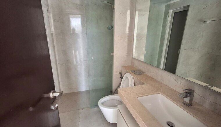 Bathroom, hiranandani-atlantis 2 Bedroom 771 Sq.Ft. Apartment In Powai Mumbai 10712703