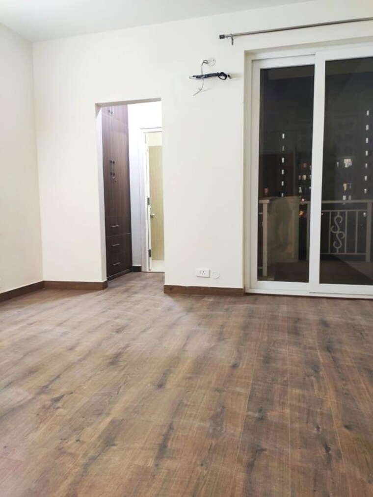 Room, emaar-palm-hills 2 Bedroom 1450 Sq.Ft. Apartment In Sector 77 Gurgaon 10712708
