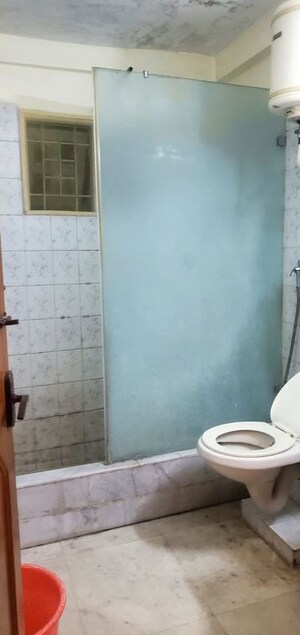 Bathroom in 3 BHK Apartment at Jayamahal – for Rent