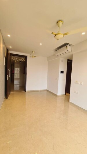Room in 2 BHK Apartment at Avsar CHS, Powai – for Rent