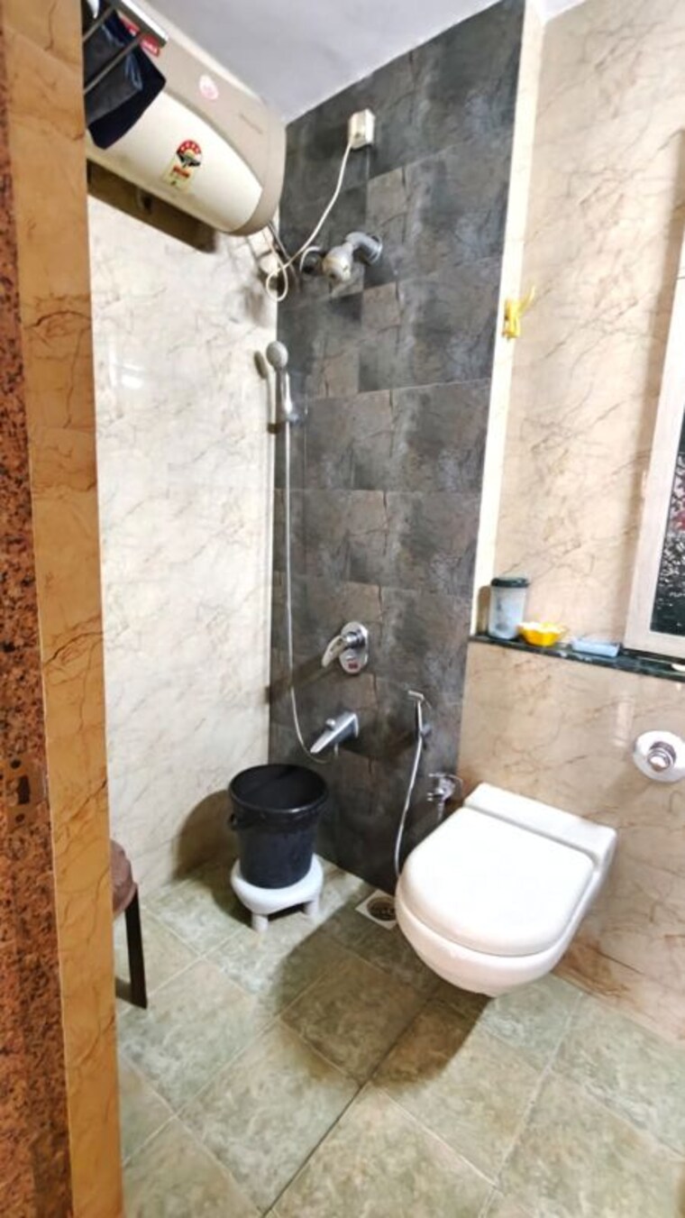 Bathroom, swapnalok-towers 3.5 Bedroom 1250 Sq.Ft. Apartment In Malad East Mumbai 10712695