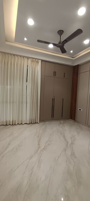 Room in 3 BHK Builder Floor at BPTP District 3, Sector 85 – for Sale