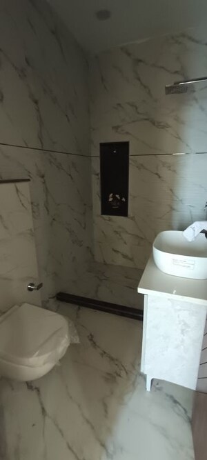 Bathroom in 3 BHK Builder Floor at BPTP District 3, Sector 85 – for Sale
