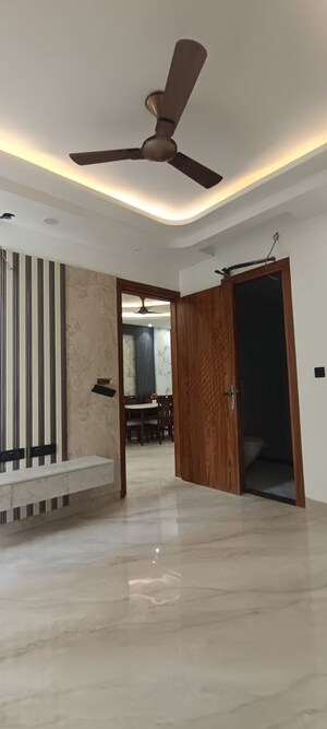 Building Lobby in 3 BHK Builder Floor at BPTP District 3, Sector 85 – for Sale