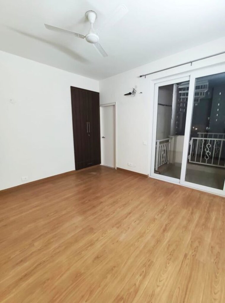 Room, emaar-palm-hills 4 Bedroom 1950 Sq.Ft. Apartment In Sector 77 Gurgaon 10712723