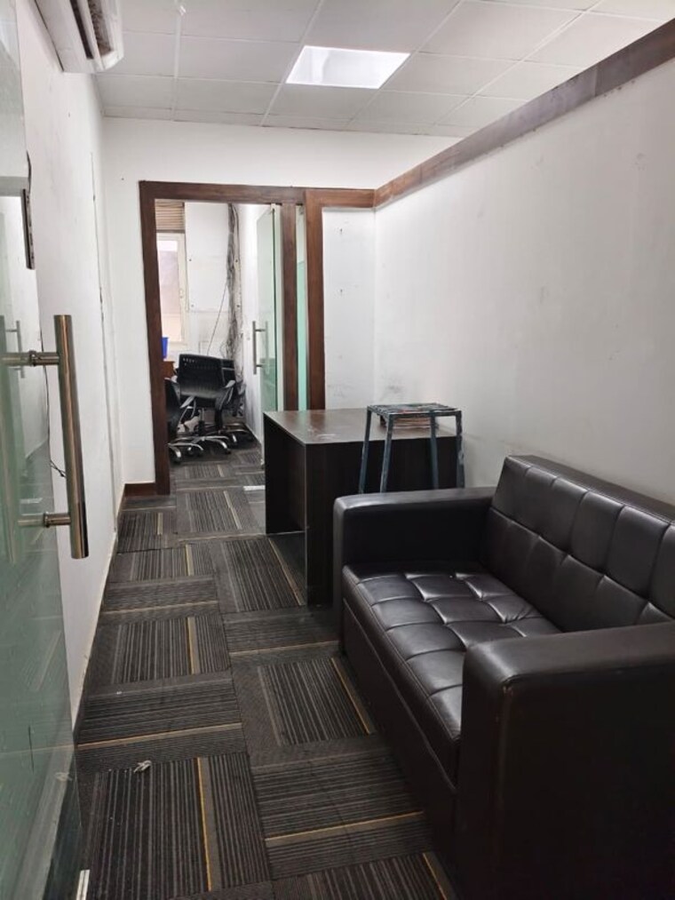 Kitchen, sector 63 Commercial Office Space in IT/SEZ 900 Sq.Ft. In Sector 63 Noida 10712750