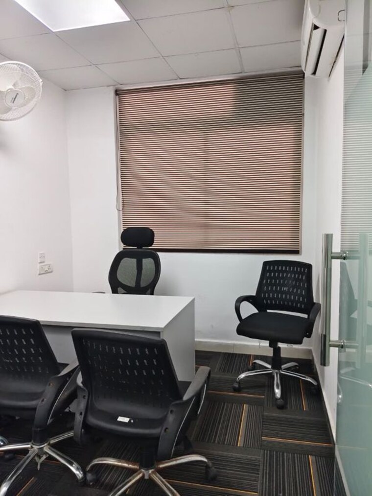 Team Area, sector 63 Commercial Office Space in IT/SEZ 900 Sq.Ft. In Sector 63 Noida 10712750