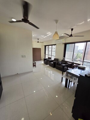 2 BHK Apartment For Rent in Kings Paradise, Chembur