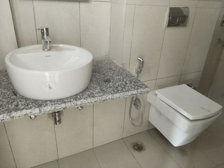 Bathroom, ss-linden 4 Bedroom 2741 Sq.Ft. Apartment In Sector 84 Gurgaon 10712741