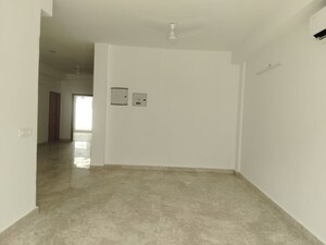 Room in 4 BHK Apartment at SS Linden, Sector 84 – for Rent