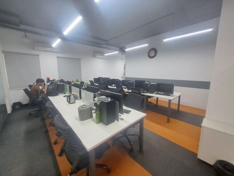 Team Area, sector 63 Commercial Office Space in IT/SEZ 1000 Sq.Ft. In Sector 63 Noida 10712777