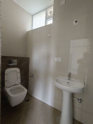 Bathroom in 1 BHK Builder Floor at Hsr Layout Sector 2 – for Rent