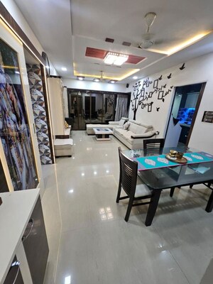 Team Area in 4 BHK Apartment at Thakur Jewel Tower, Kandivali East – for Rent
