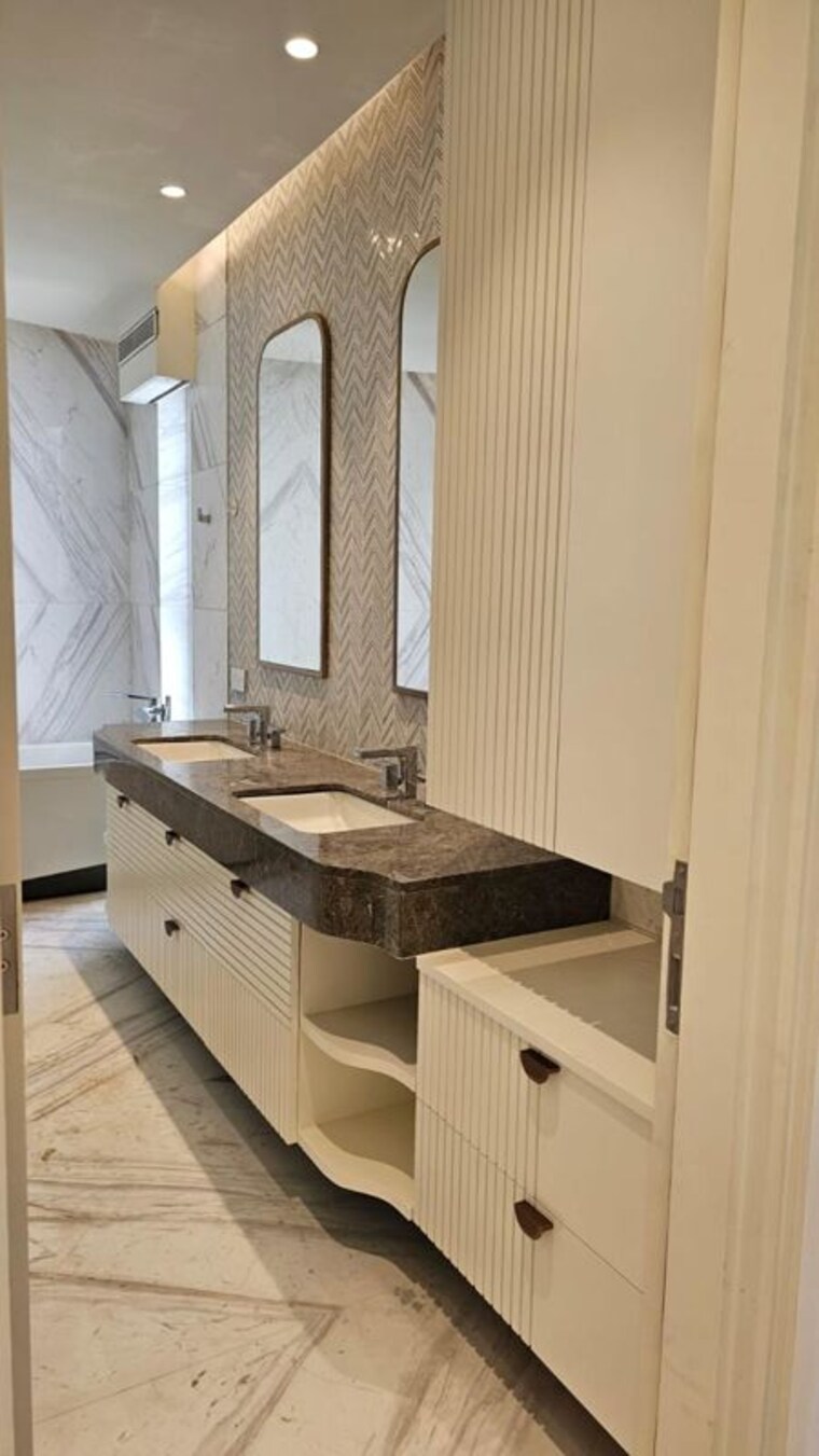 Bathroom, bhartiya-leela-residences 4 Bedroom 4176 Sq.Ft. Apartment In Thanisandra Main Road Bangalore 10712727