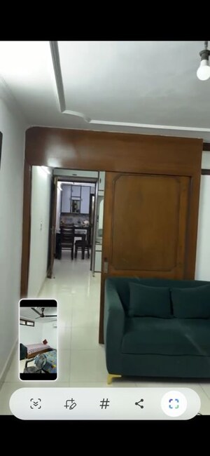 Furnished Amenities in 2 BHK Builder Floor at Green Park – for Sale