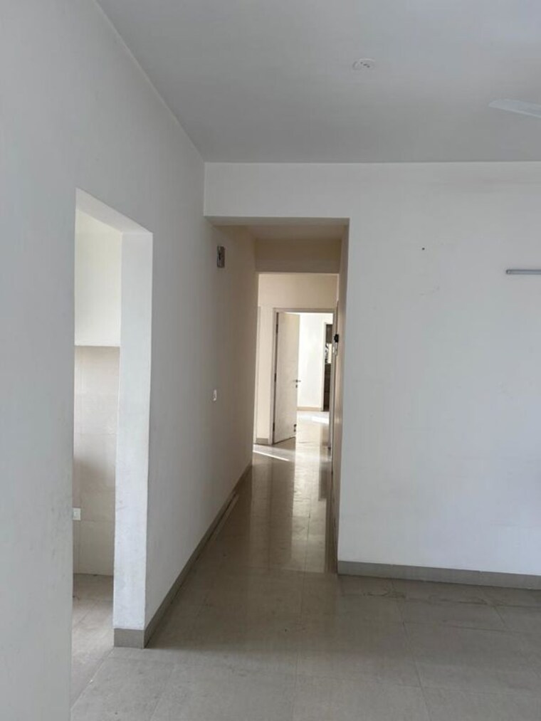 Room, emaar-emerald-estate 2 Bedroom 1020 Sq.Ft. Apartment In Sector 65 Gurgaon 10712800