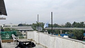  Pg – Exterior View View at Mahendru Enclave - for Rent