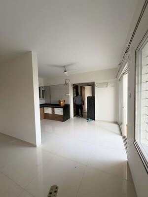 Room in 2 BHK Apartment at Icon Westwood Estates, Wakad – for Rent