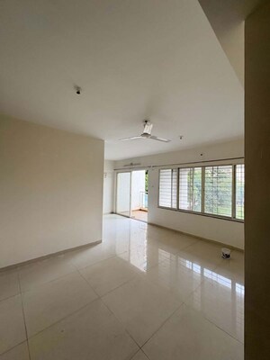 Room in 2 BHK Apartment at Icon Westwood Estates, Wakad – for Rent