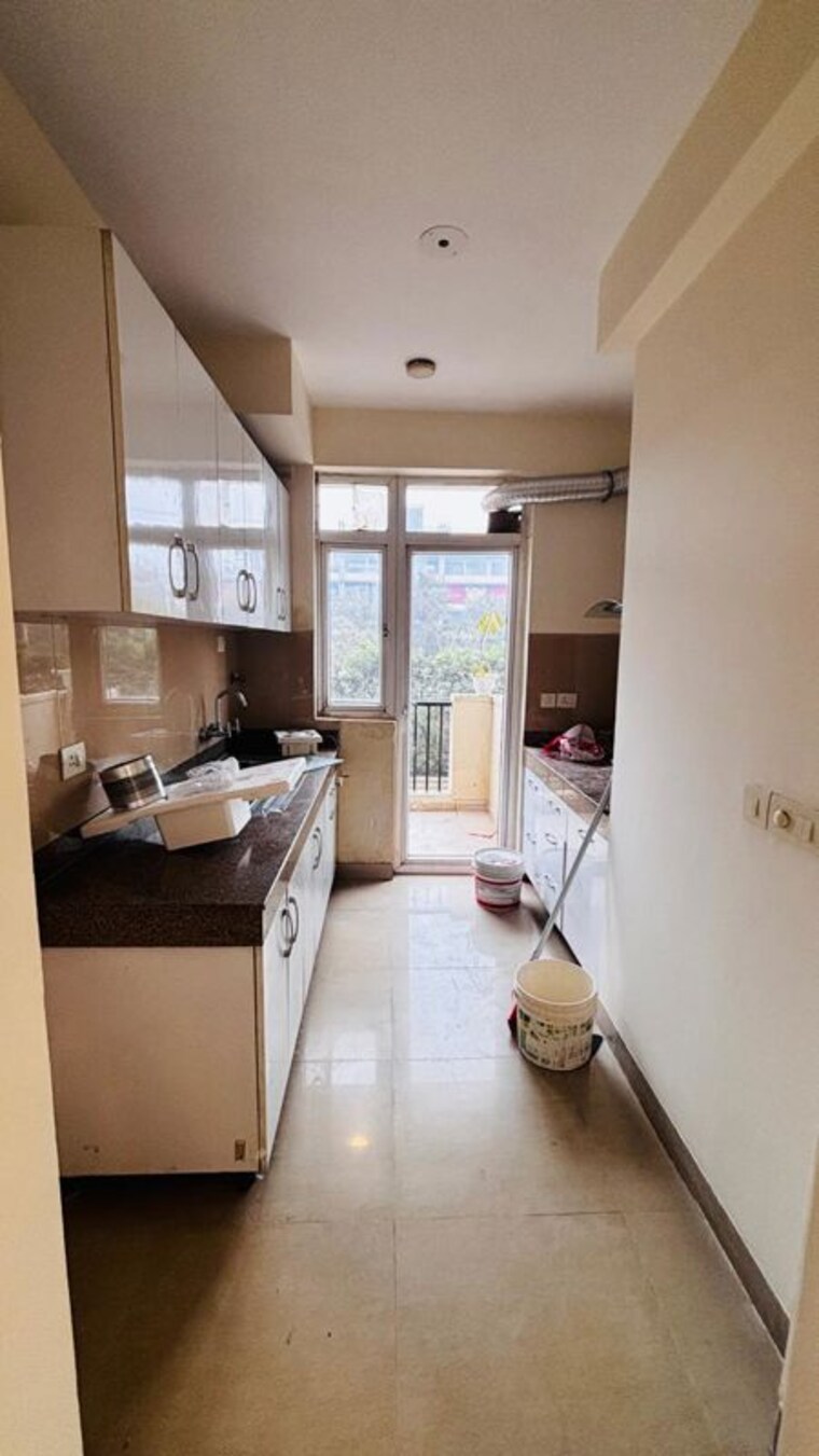 Kitchen, emaar-emerald-estate 3 Bedroom 1310 Sq.Ft. Apartment In Sector 65 Gurgaon 10712810
