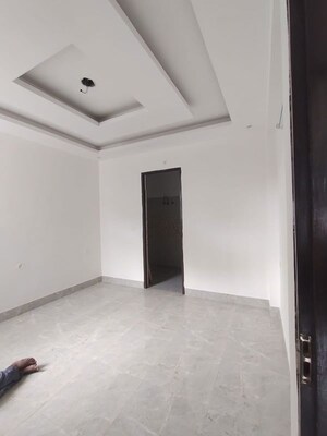 Room in 3 BHK Builder Floor at Sahastradhara – for Sale