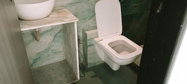 Bathroom, shiv-pearl-gardens 2 Bedroom 722 Sq.Ft. Apartment In Malad West Mumbai 10712838