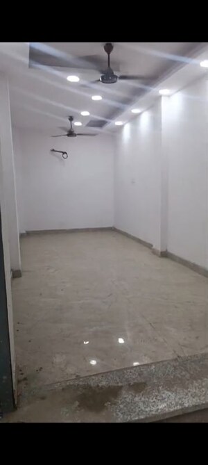  Shop For Sale in Govindpuri