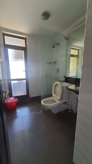 Bathroom in 3 BHK Apartment at Auram Floor, South City 2 – for Rent